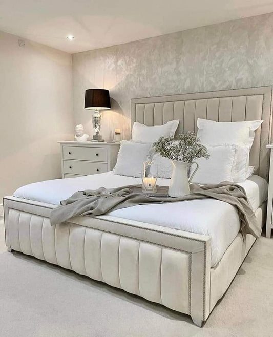 luxurious features bed