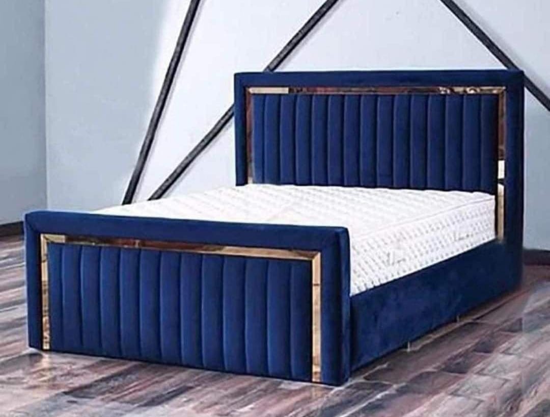 luxurious features bed